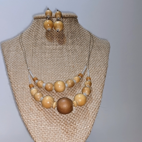 Wooden Bead Invisible Necklace with Earrings Set - Picture 5 of 7